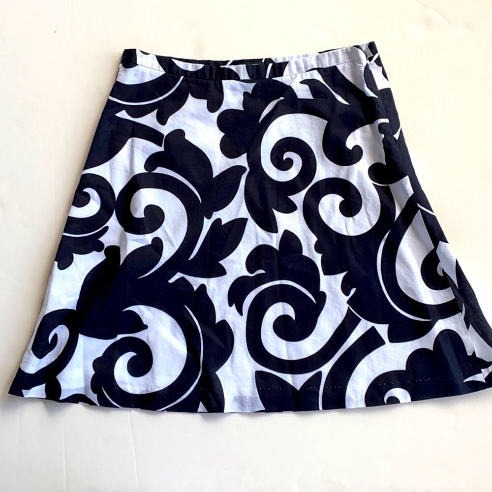 J.CREW 2 Black Scroll Print on White Summer Short Skirt